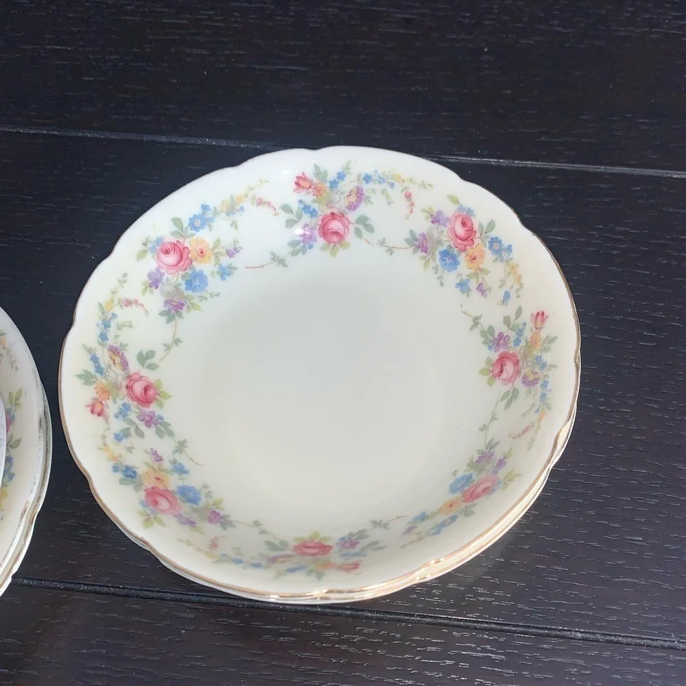 KPM Royal Ivory- Riviera Floral Pattern Set of 4 China